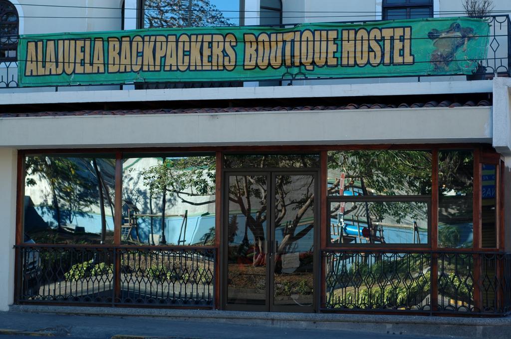 Alajuela Backpackers Airport Hostel Екстериор снимка